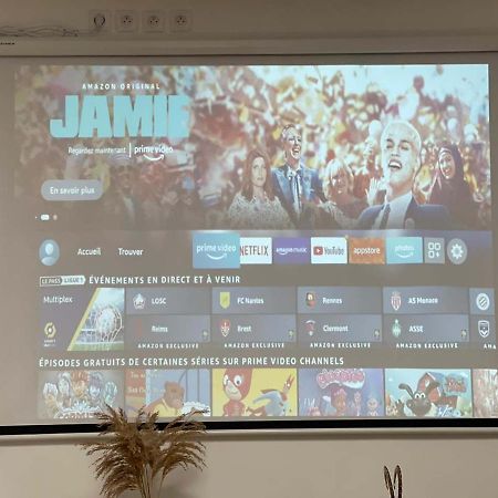 Ng Suitehome - Lille I Roubaix I Gare I Metro Alsace - Grand T2 - Balneo - Netflix - Wifi - Cuisine エクステリア 写真