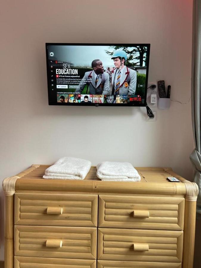 Ng Suitehome - Lille I Roubaix I Gare I Metro Alsace - Grand T2 - Balneo - Netflix - Wifi - Cuisine エクステリア 写真